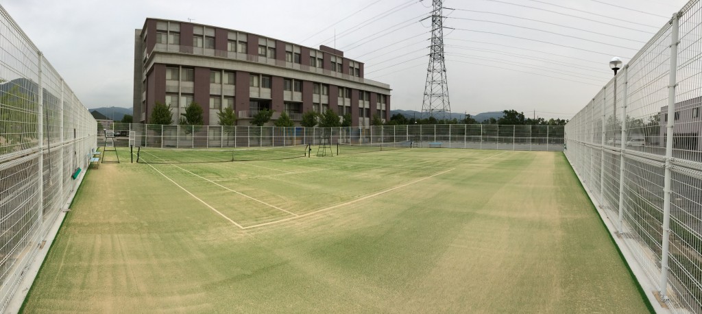 関西福祉大学テニスコート