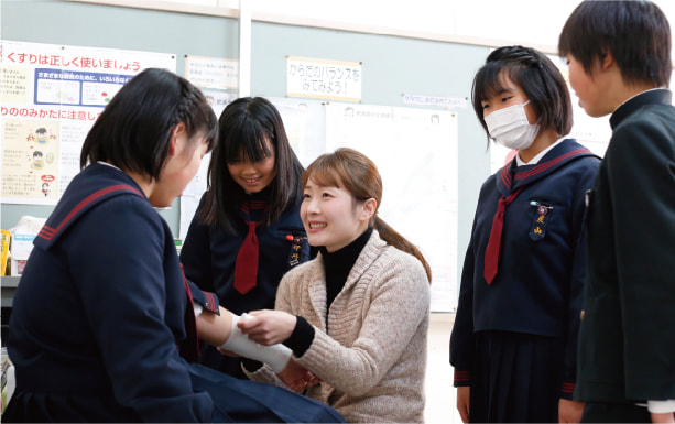 養護教諭(小学校・中学校・高等学校)